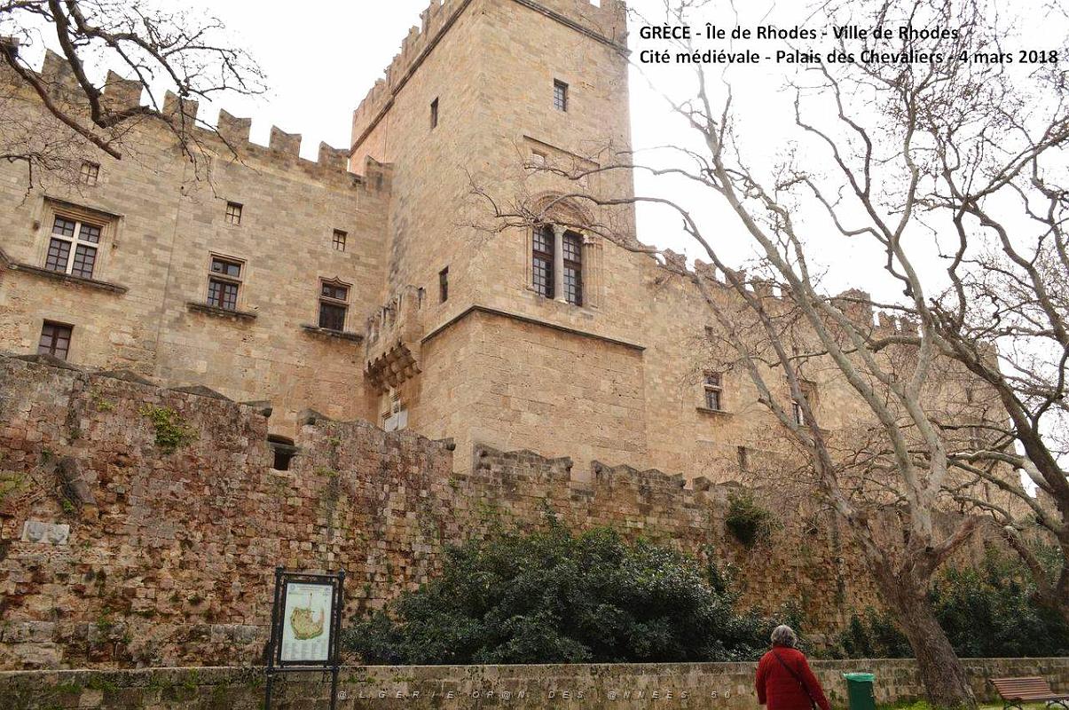 114- Citadelle medievale.JPG